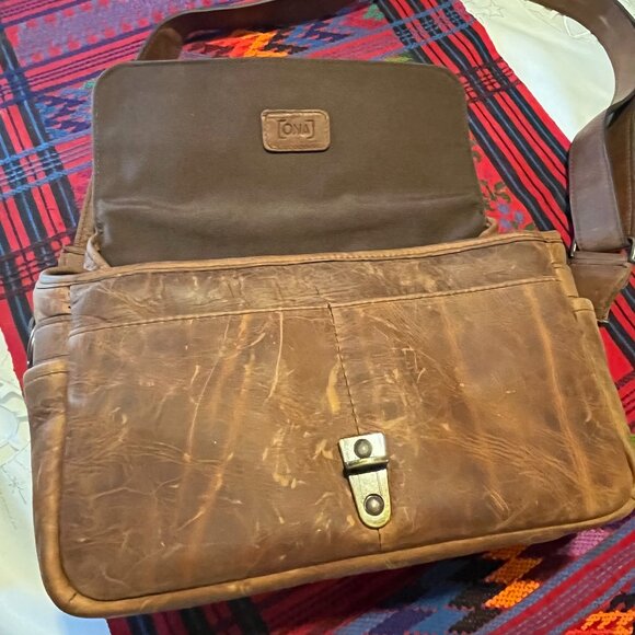 WHITE Pentax Camera - RARE - Picture 7 of 9